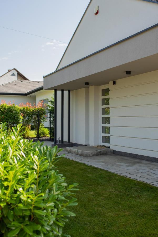 Twins Apartman Heviz Luaran gambar