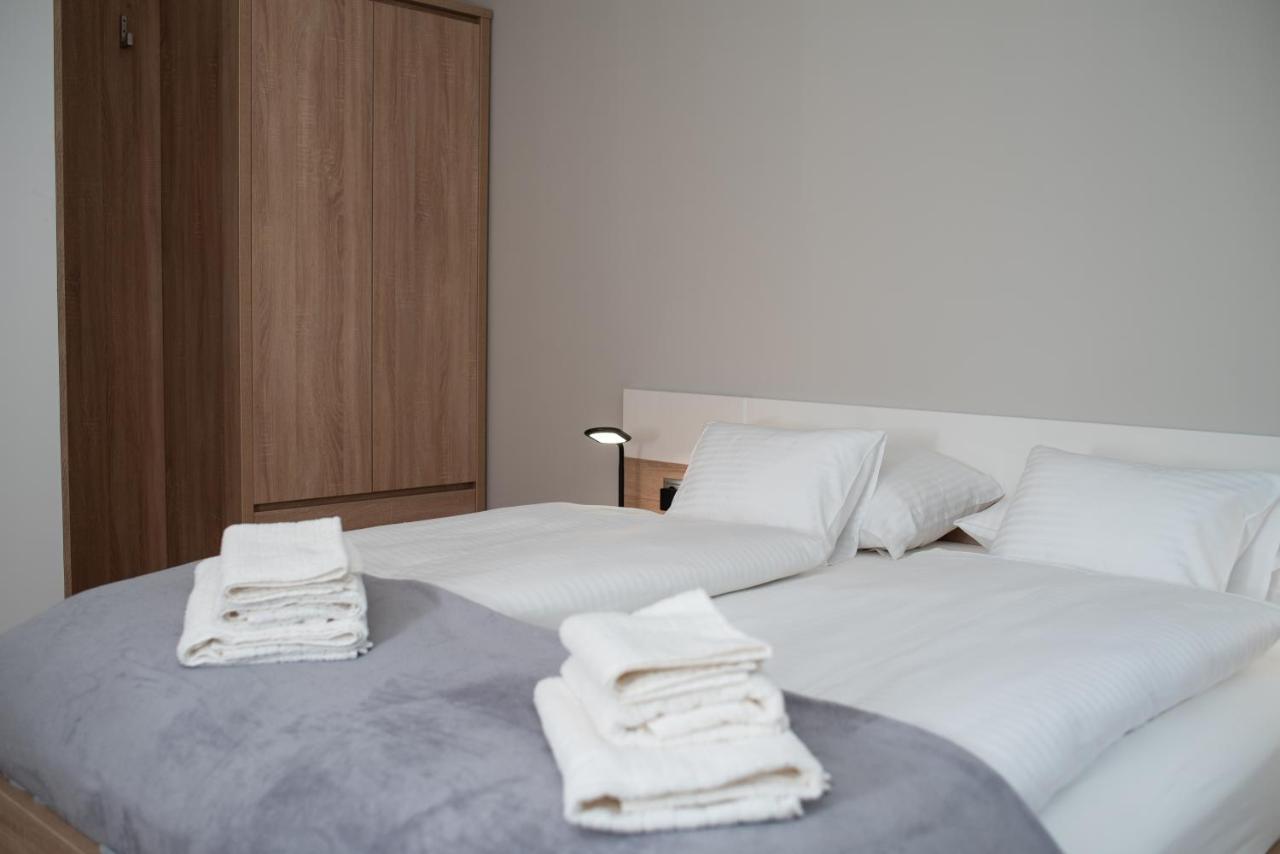 Twins Apartman Heviz Luaran gambar