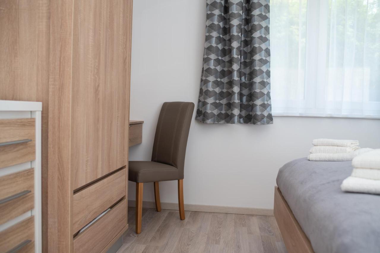Twins Apartman Heviz Luaran gambar