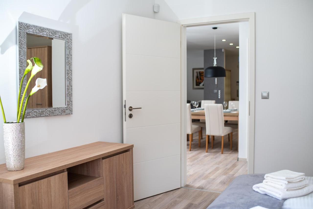 Twins Apartman Heviz Luaran gambar