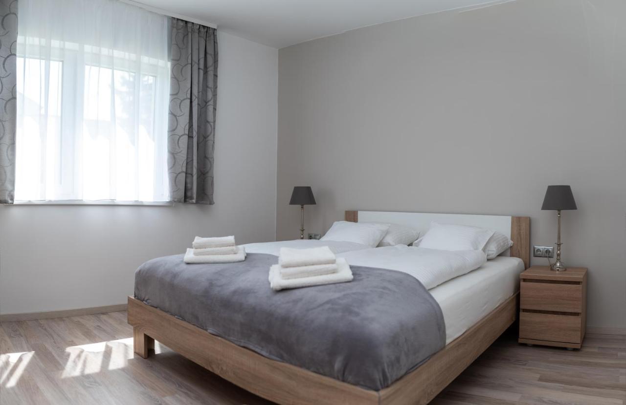 Twins Apartman Heviz Luaran gambar